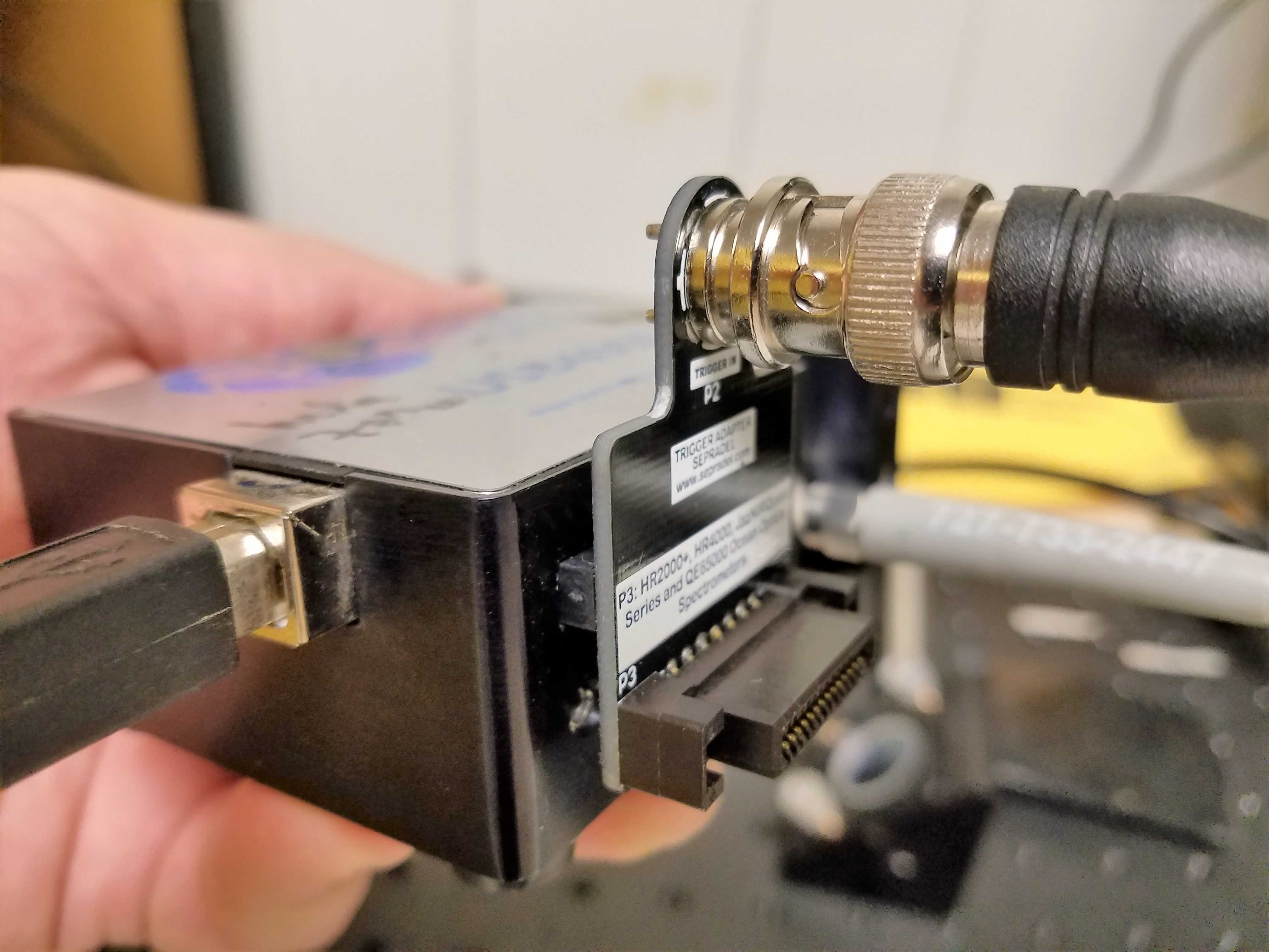 Trigger Adapter for Ocean Optics Spectrometers simple BNC to Connector